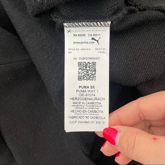 Puma Men's Black/White Logo Kangaroo Hoodie Medium NWT - Picture 4 of 6